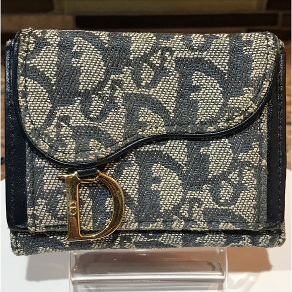 DIOR Signature Saddle Oblique Compact Trifold Wallet ๐โค๏ธโ๐ฅ๐ฅ - Picture 17 of 17